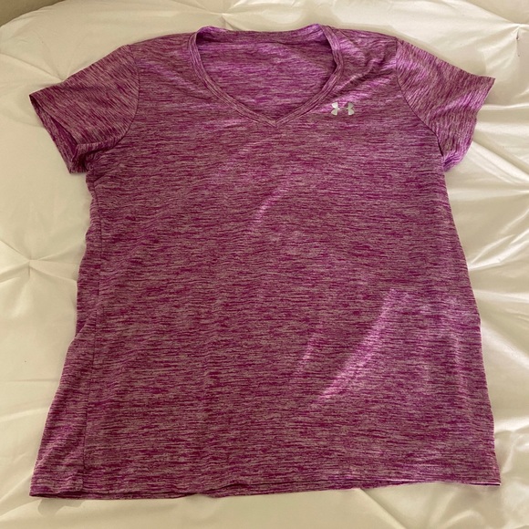 Under Armour Tops - under armor workout top